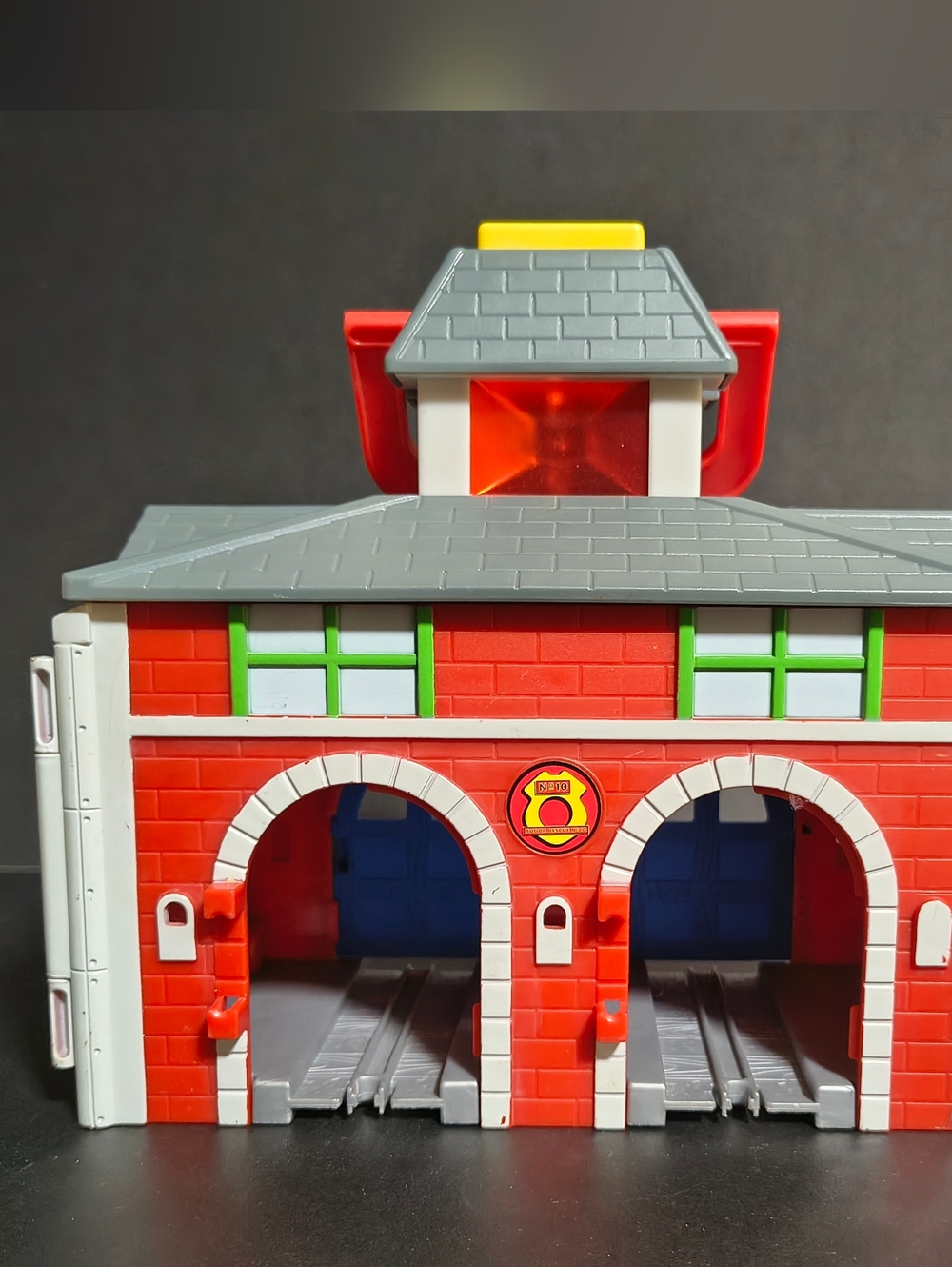 2007 Thomas Friends Train Take Along Sodor Rescue Station Untested 2 Door